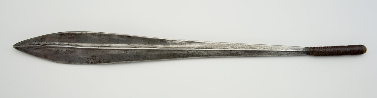 Ol alem, miekka (rauta, puu ja nahka) tekijältä Maasai People
