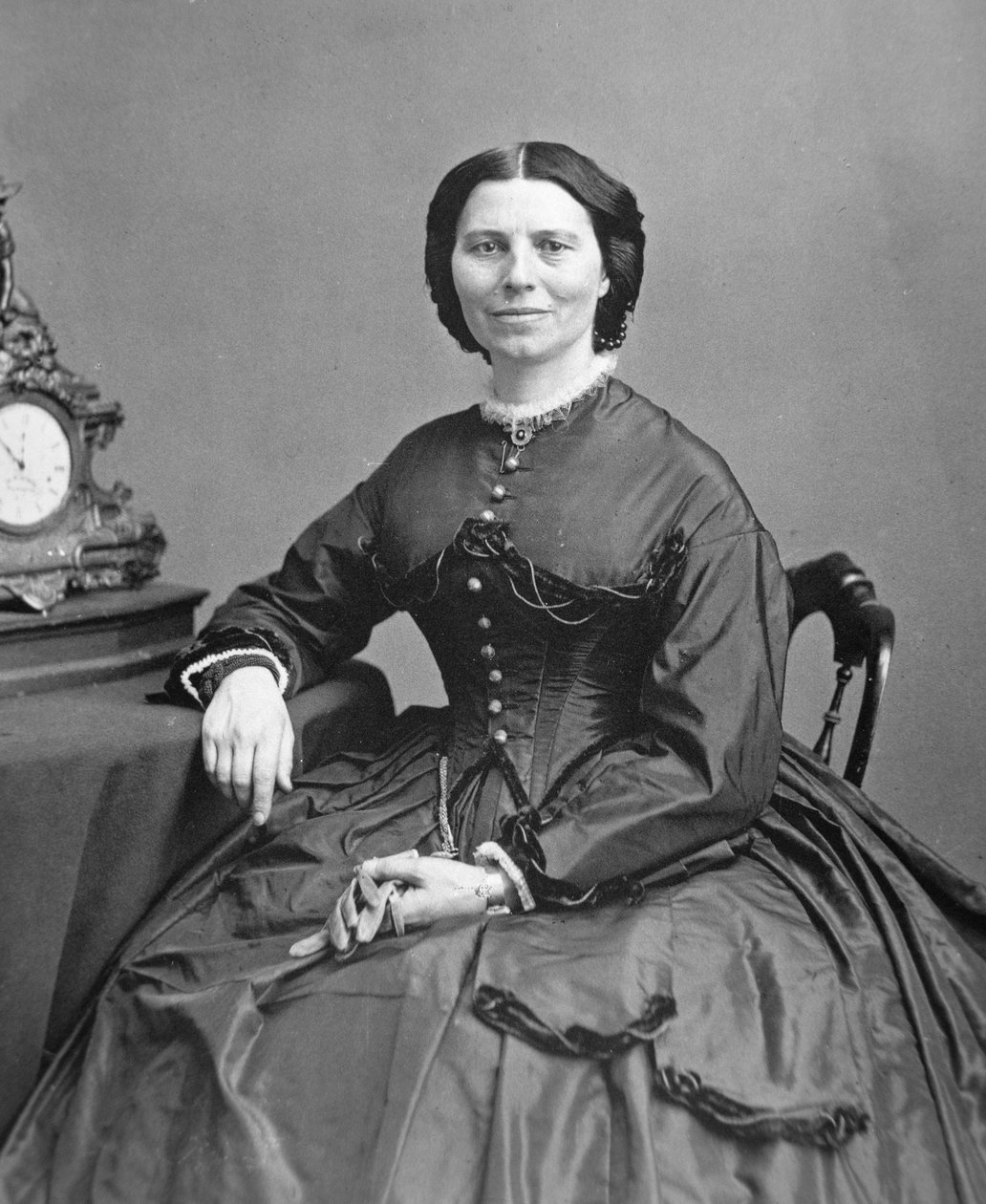 Clara Barton (1821-1912), n. 1865 (m/v valokuva) tekijältä Mathew Brady