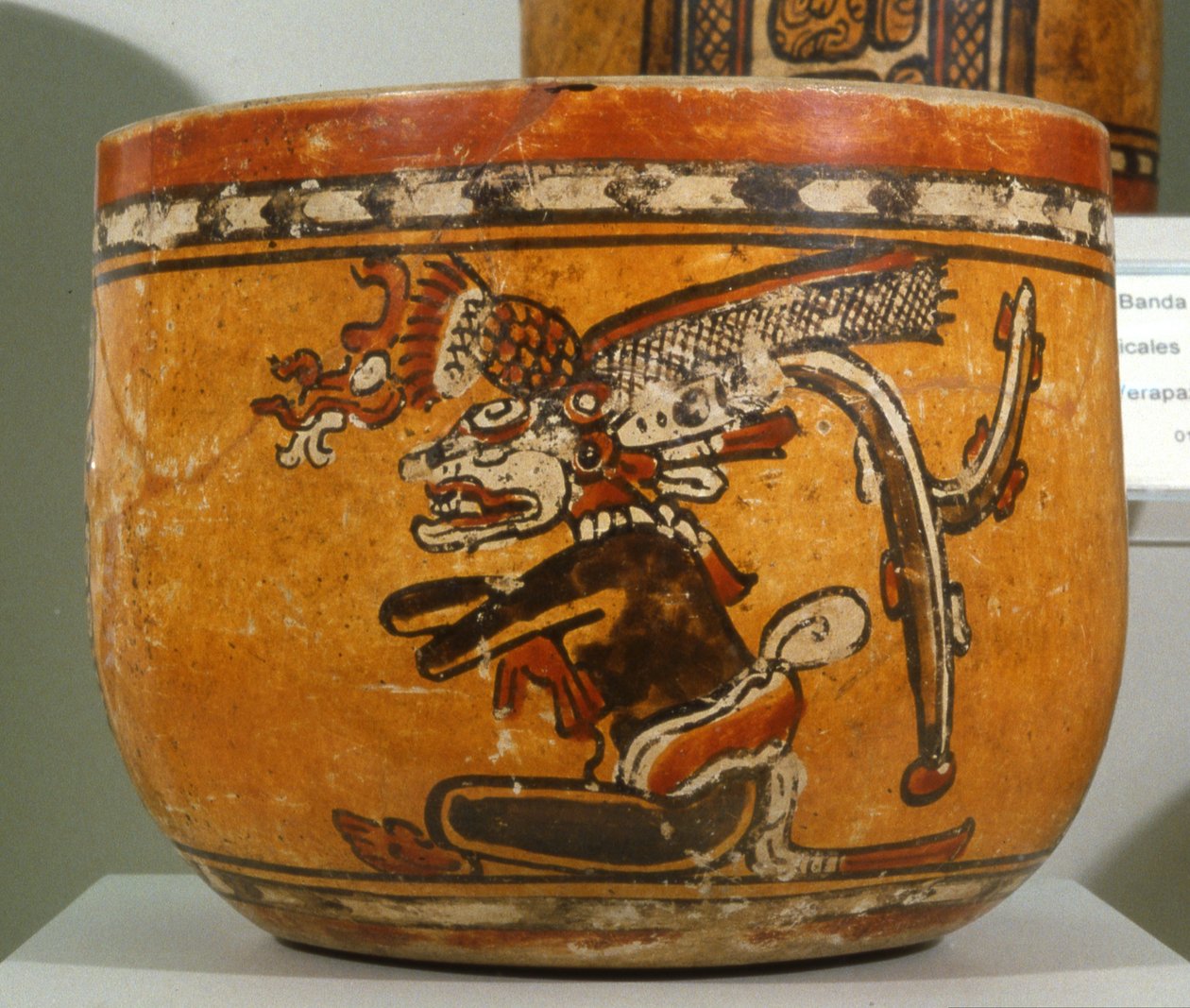 Hautausmaljakko (keraaminen) tekijältä Mayan