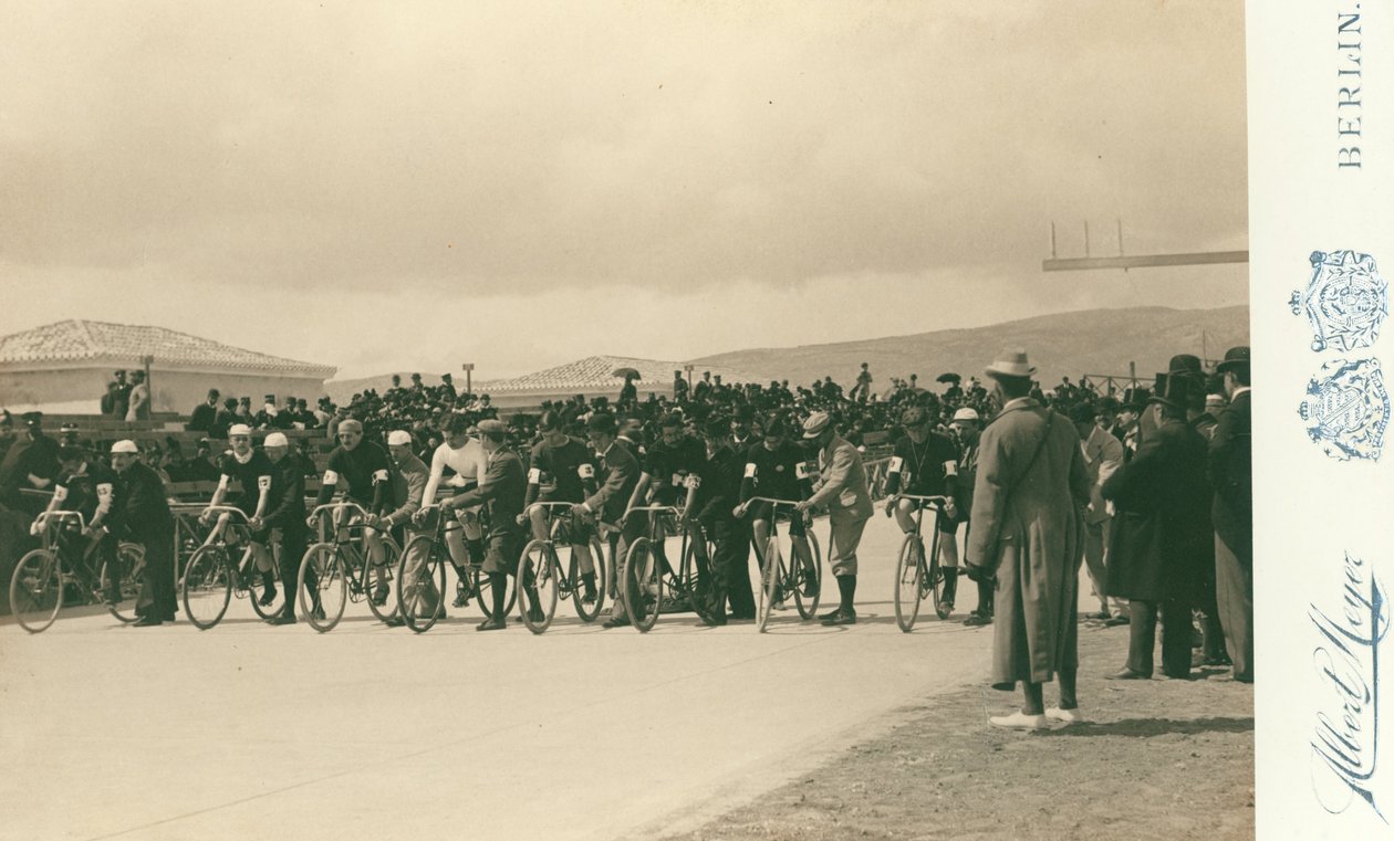 Olympialaiset, 1896; pyöräilijät, jotka aloittavat 12 tunnin kilpailun tekijältä Meyer Albert