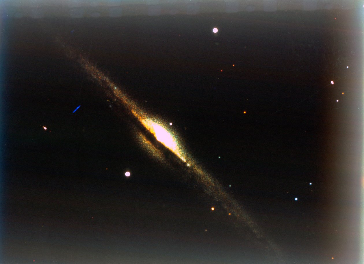 Neulagalaksi Coma Berenicesissa. tekijältä NASA Images