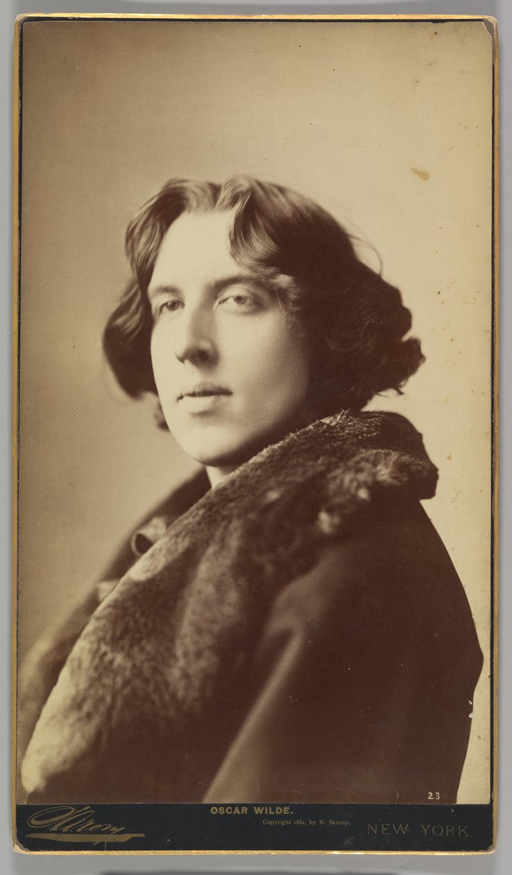 Oscar Wilde, 1882 (albumiinihopeapainatus) tekijältä Napoleon Sarony