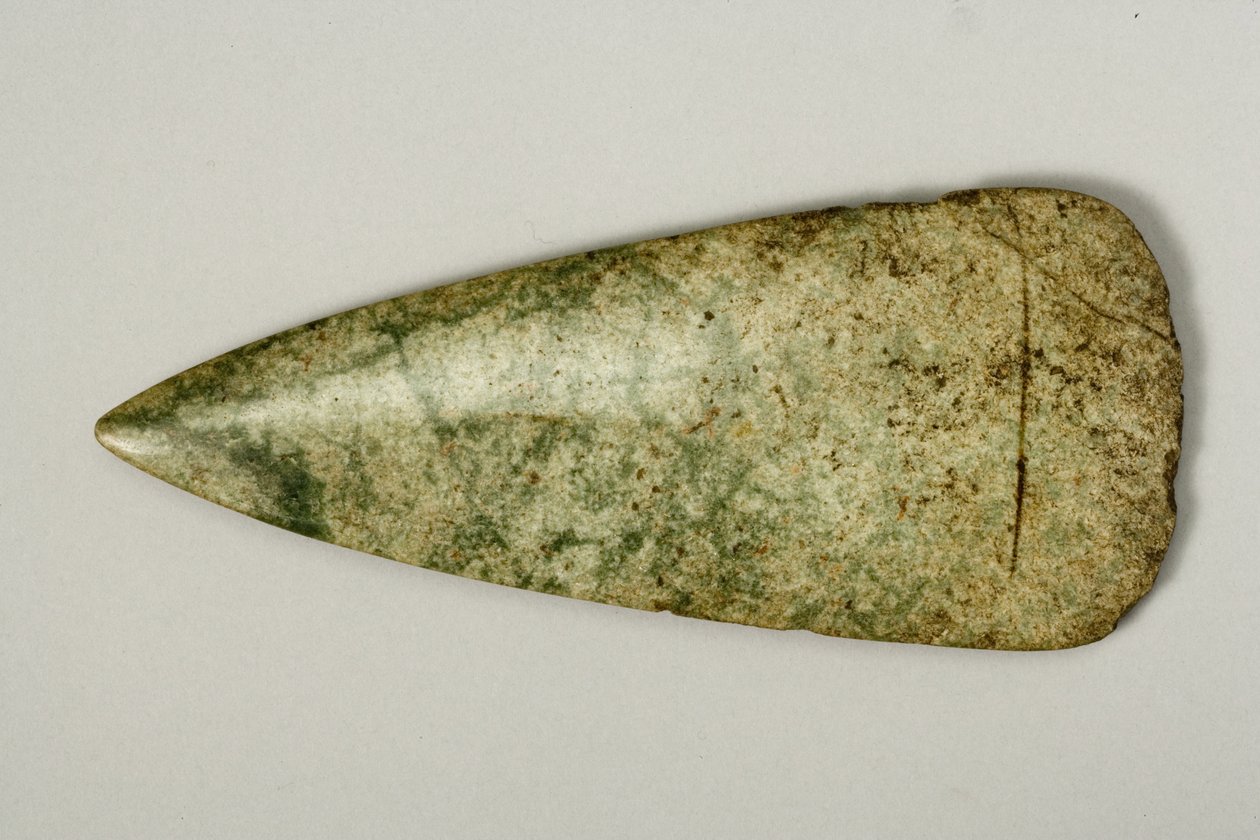 Kirveen pää, 4500-2500 eKr. (kiillotettu vihreä kivi) (katso versio 270530) tekijältä Neolithic