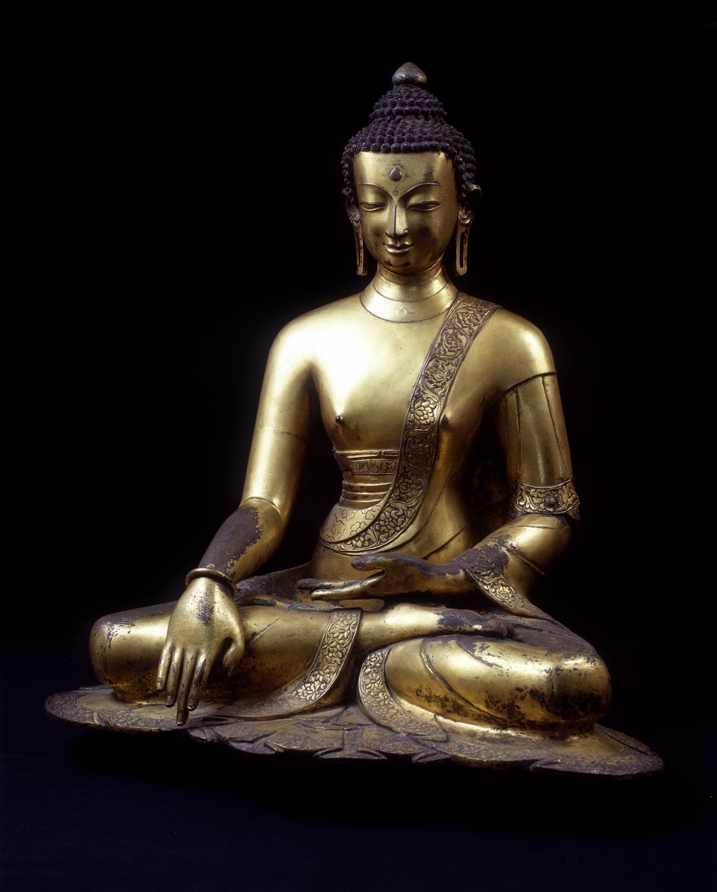 Buddha patsas. Nepal 1500-luvulla. 60 cm. tekijältä Nepalese School