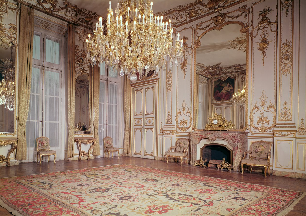 Näkymä pohjakerroksen Grand Salonin sisätiloihin, n. 1722-33 tekijältä P. and Leroux, J. B. Lassurance