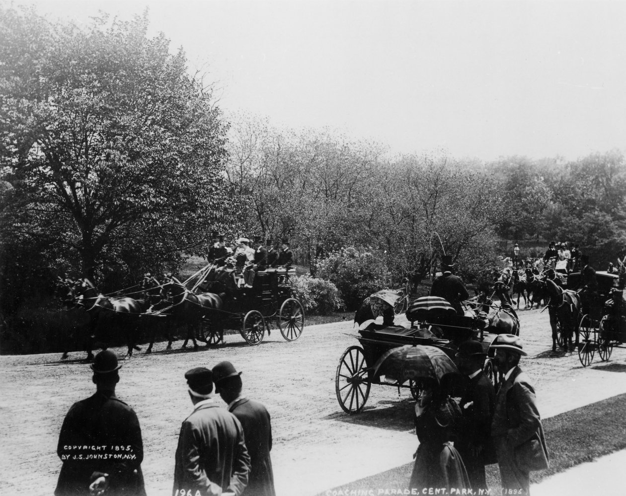 Valmennus, Central Park (m/w kuva) tekijältä Photographer American