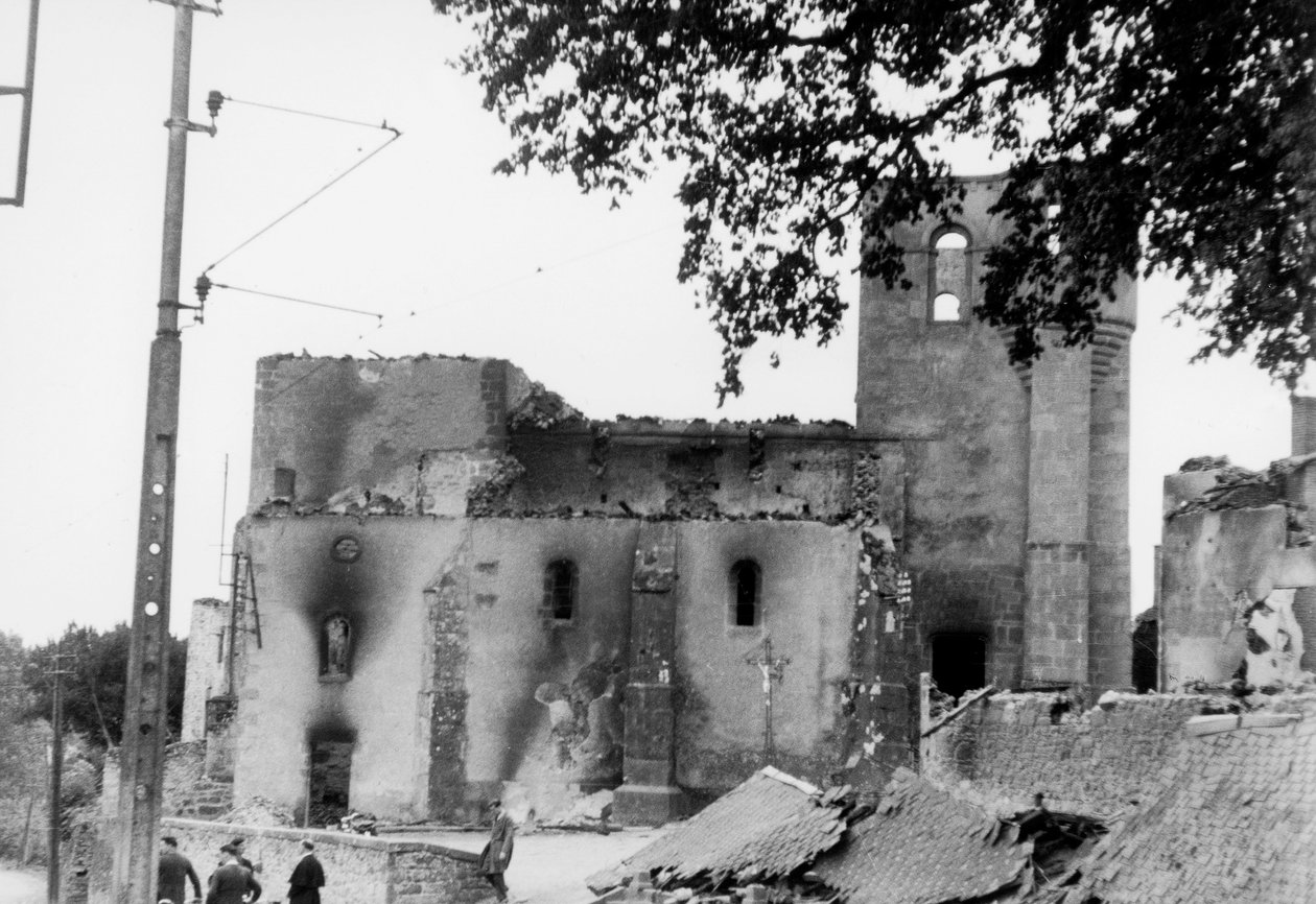 Oradour-sur-Glanen verilöyly tekijältä Photographer French