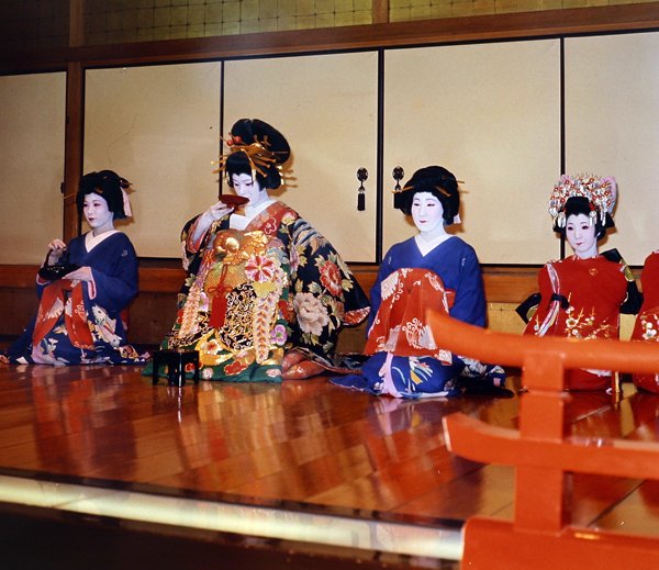 Teeseremonia Japanissa (kuva) tekijältä Photographer Japanese