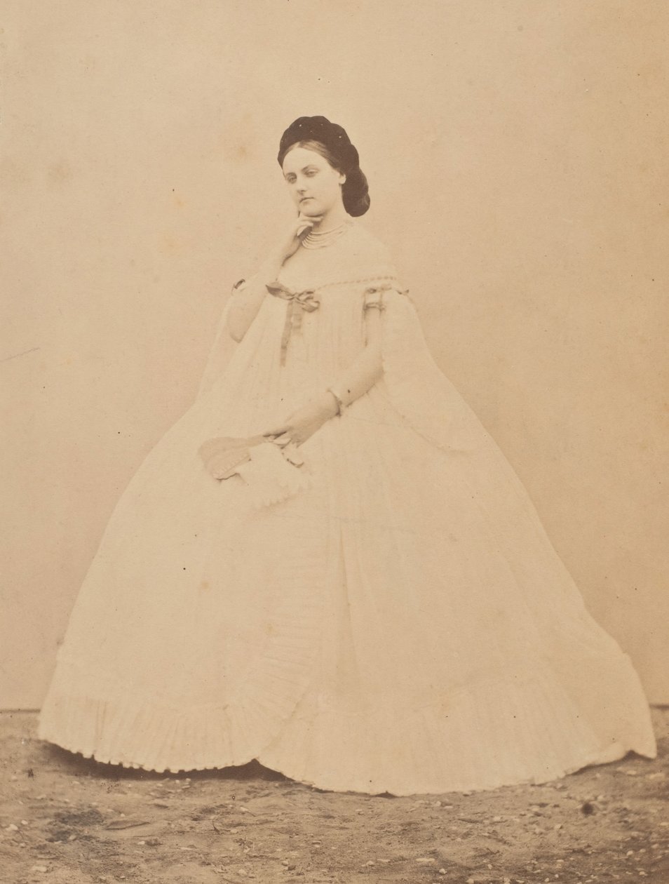 Toinen plisie-kylpytakki, 1860-luku. tekijältä Pierre Louis Pierson