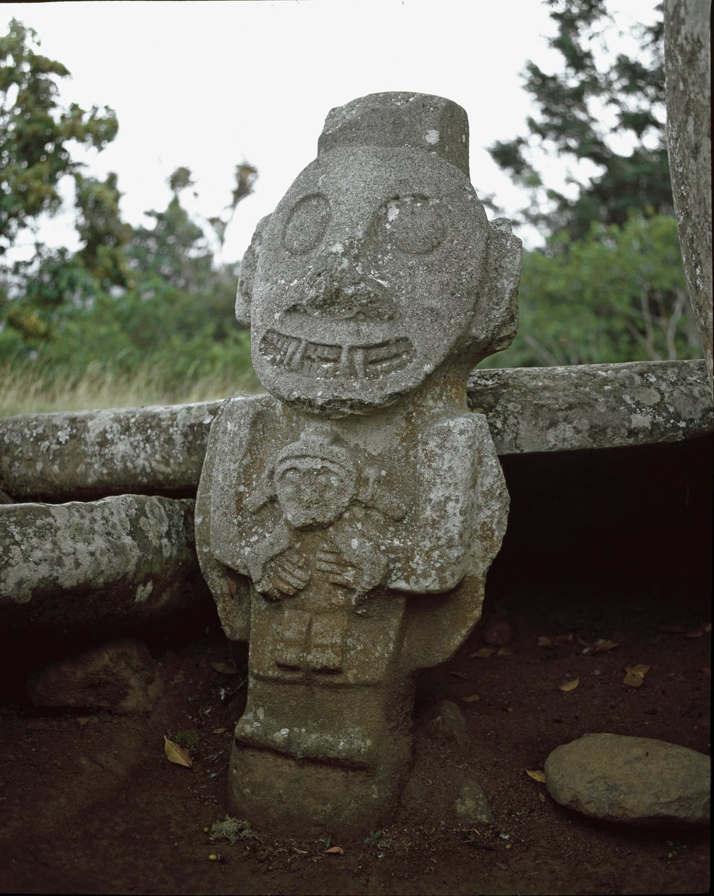 Megaliittinen veistos hedelmällisyyden jumalattaresta tekijältä Pre Columbian Pre Columbian