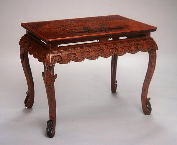 Pöytä, Kangxi-kausi (1662-1722) (lakattu puu- ja hamppukangas) (katso myös 272132) tekijältä Qing Dynasty Chinese School