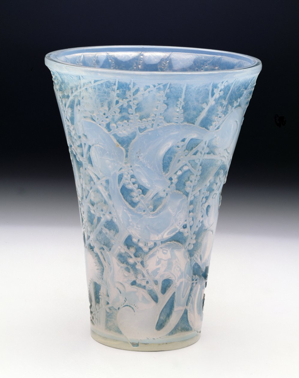 Senart-maljakko, 1934 (sininen patina opaalilasilla) tekijältä Rene Jules Lalique