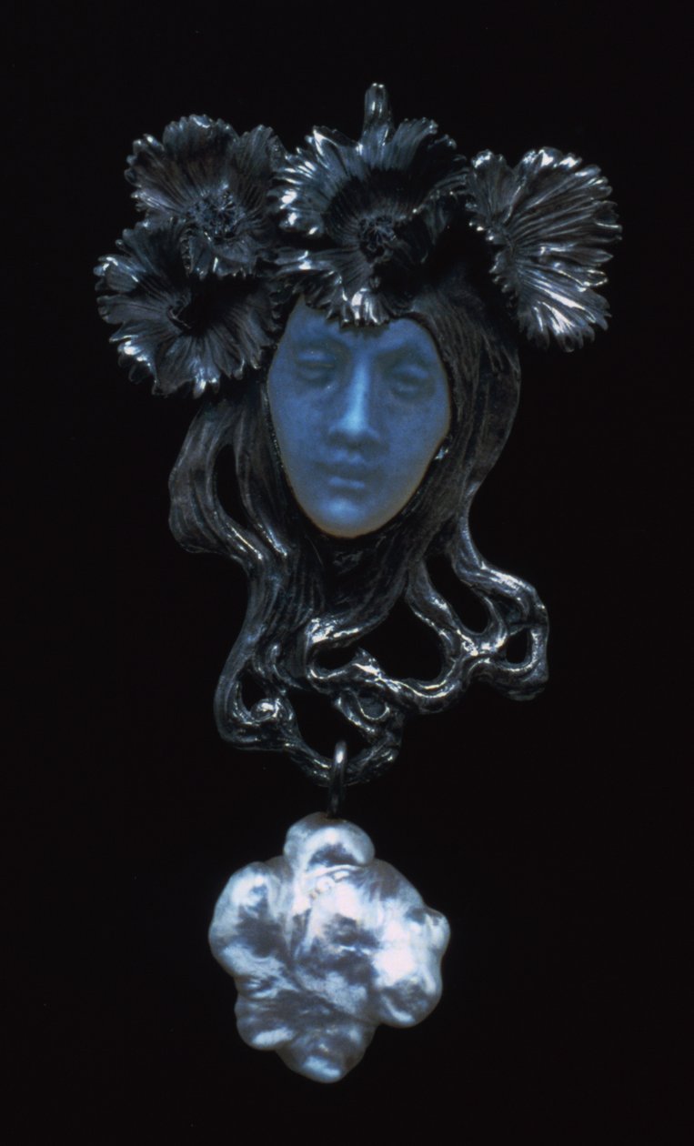 Naisten kasvoriipus, c1898-1900 tekijältä Rene Jules Lalique