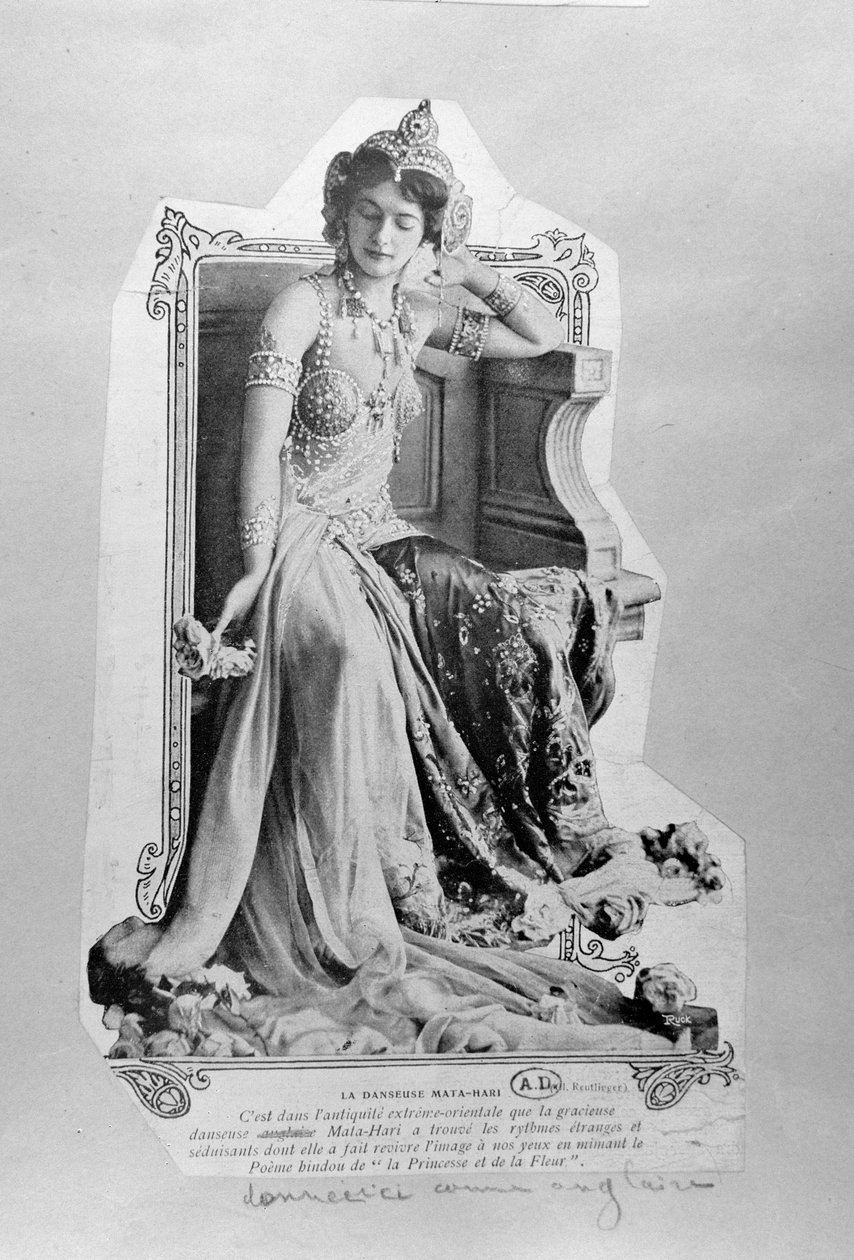 Mata Hari (1876-1917) 1910 tekijältä Reutlinger Studio