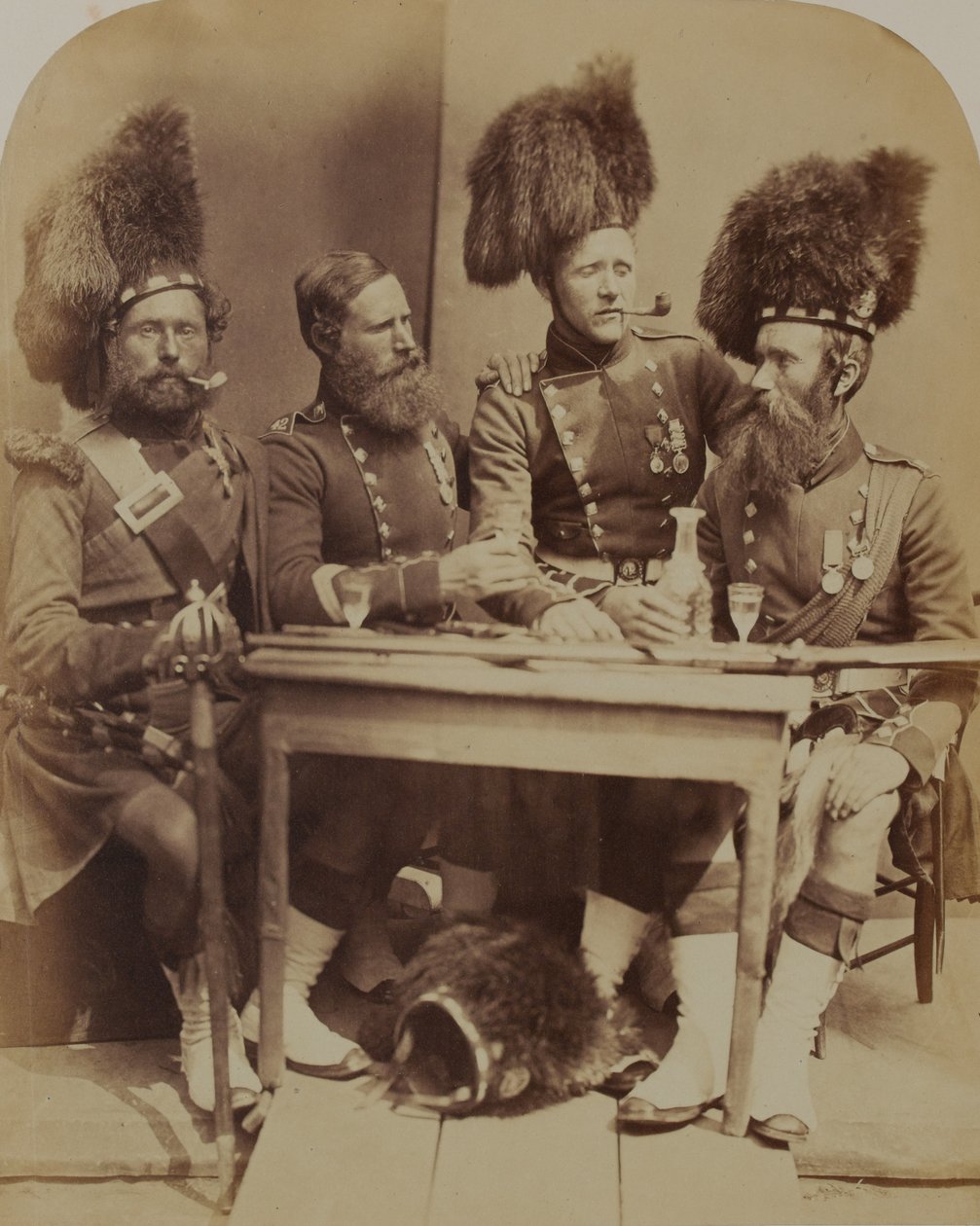 42nd Highlanders (musta kello) tekijältä Robert Howlett