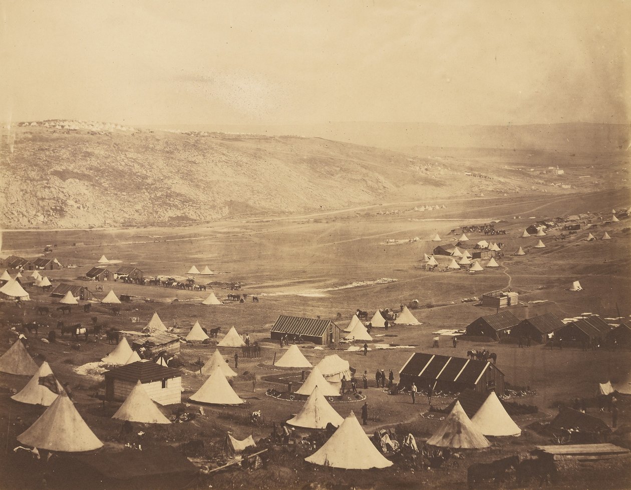 Ratsuväen leiri Kadikoin suuntaan. tekijältä Roger Fenton