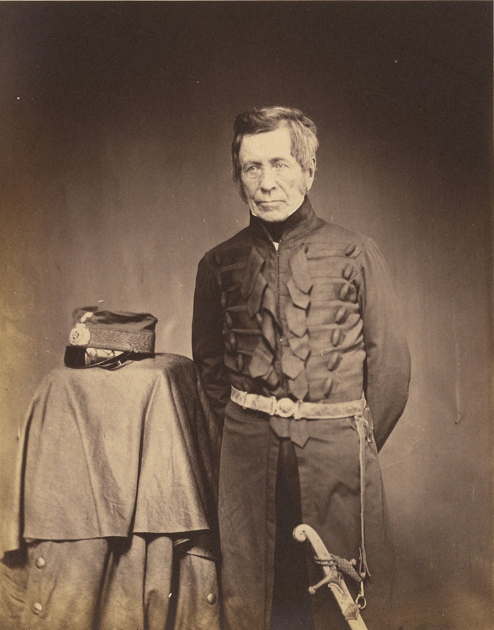 Kenraaliluutnantti Sir J. Burgoyne, G.C.B. tekijältä Roger Fenton
