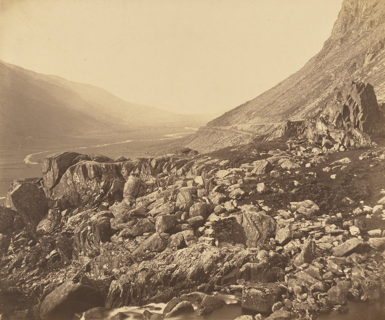 Kivet Glyn Franconin päässä. tekijältä Roger Fenton