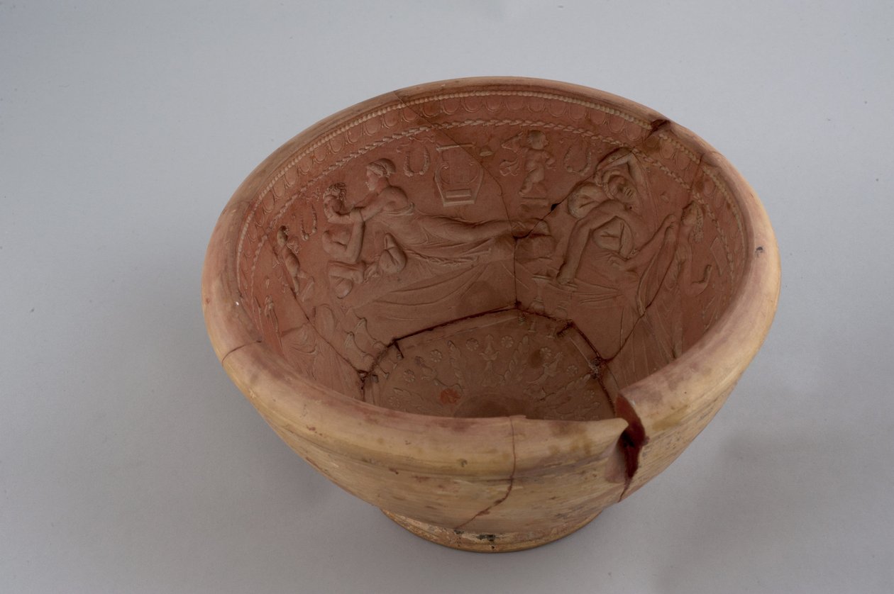 Kulho (terrakotta) tekijältä Roman