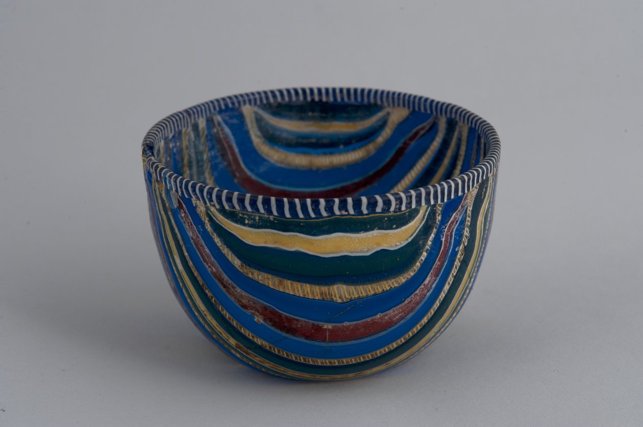 Millefiori kuppi (lasi) tekijältä Roman