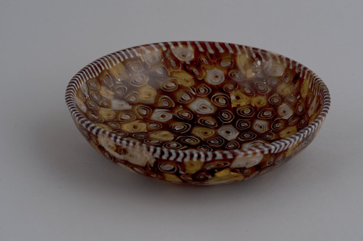 Millefiori-astia (lasi) tekijältä Roman