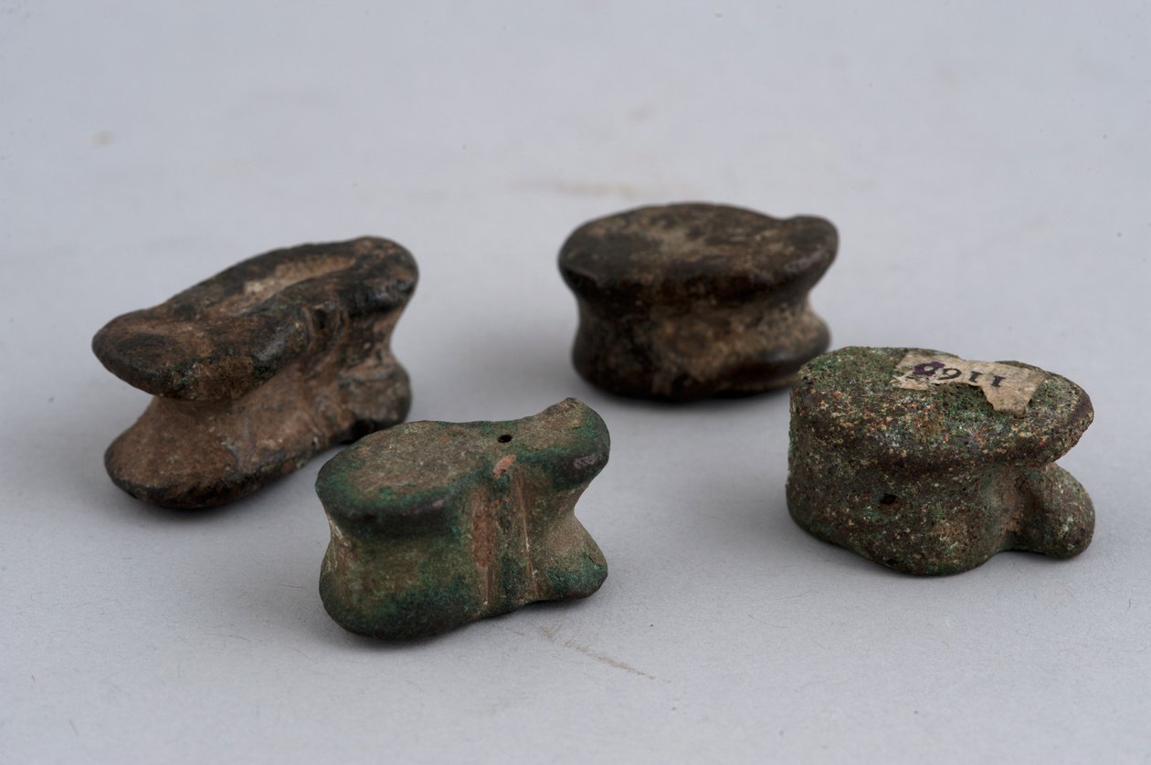 Falangen parit (pronssi) tekijältä Roman