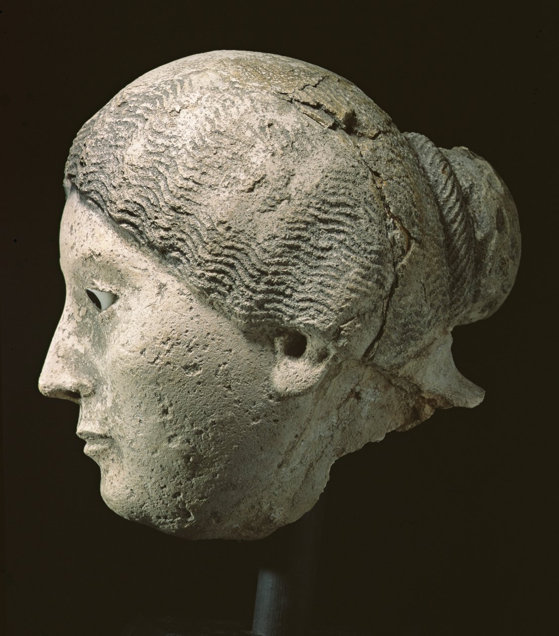 Sivukuva naisen päästä, 2. tai 3. vuosisadalla jKr (kipsi) (katso myös 270971-972, 270974) tekijältä Roman Period Egyptian
