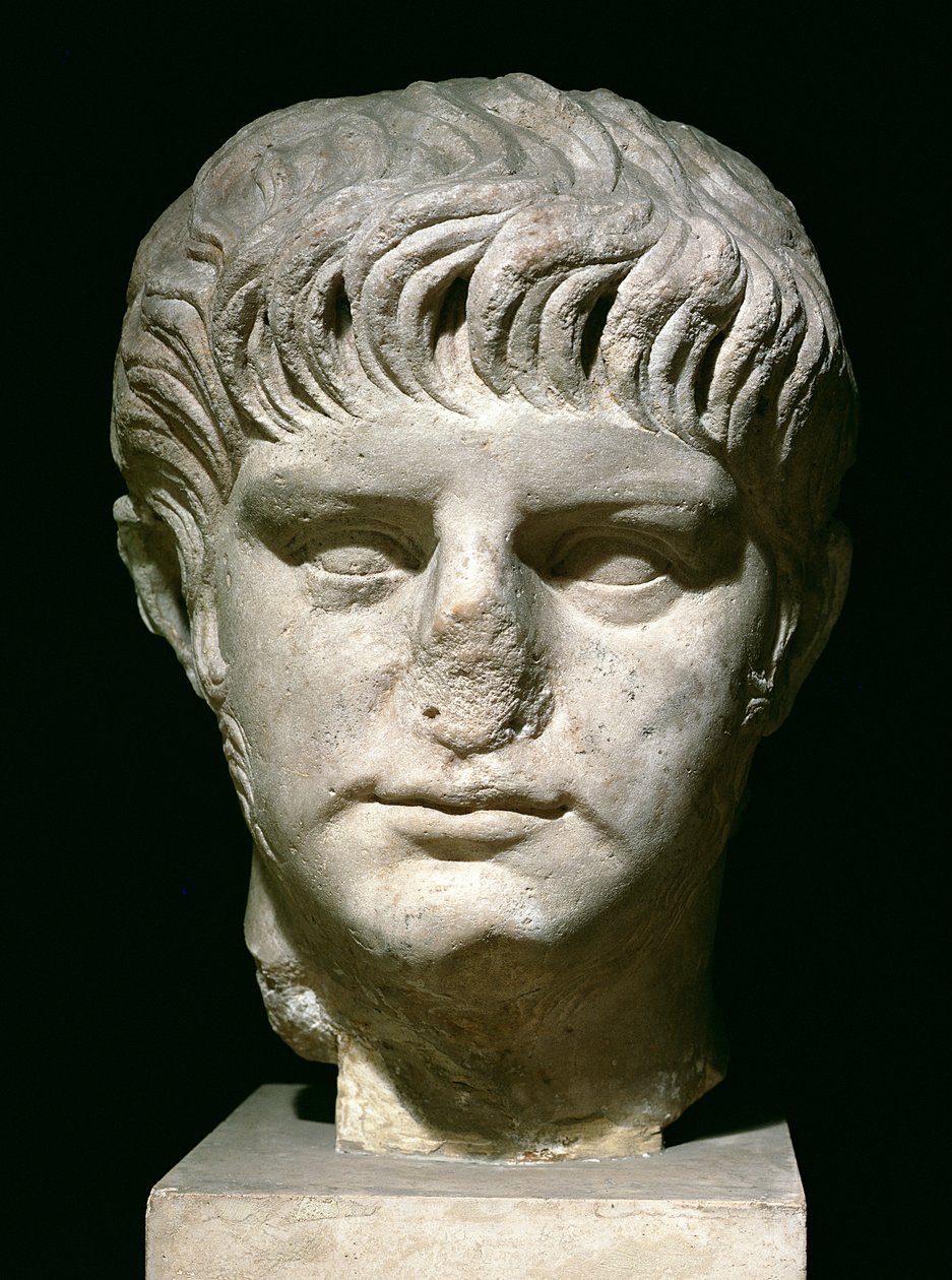 Neron pää (37-68 jKr) (marmori) tekijältä Roman