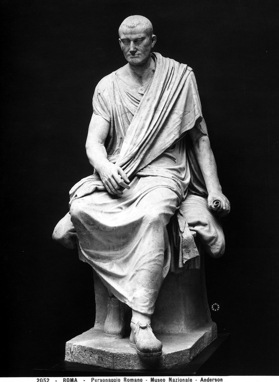 Rooman senaattori (marmori) tekijältä Roman Roman