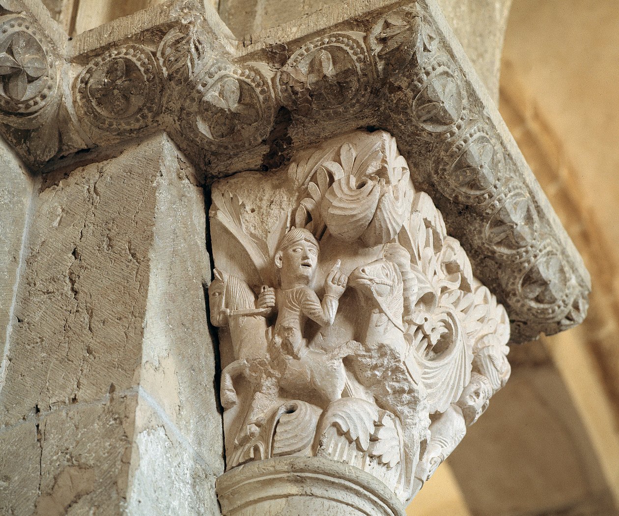 Absalom (veistetty pääkaupunki) tekijältä Romanesque