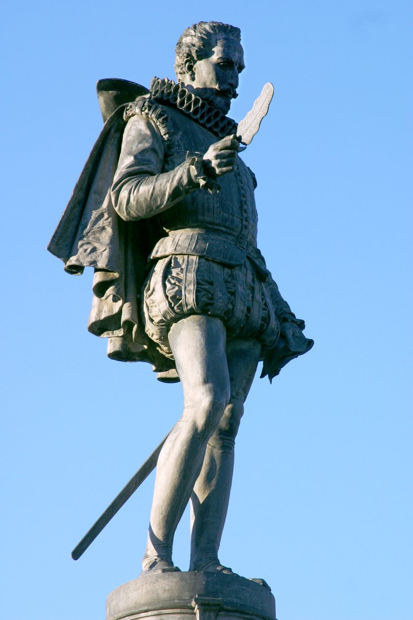 Miguel de Cervantesin (1547-1616) patsas (marmori) tekijältä School Spanish