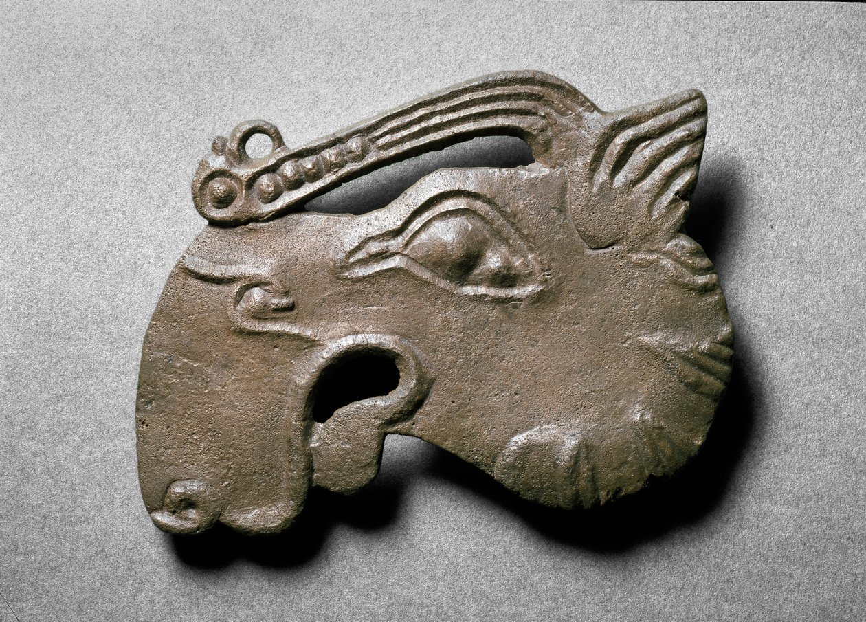 Hirven pään laatta, Nymphaeumin haudasta VI (pronssi) tekijältä Scythian