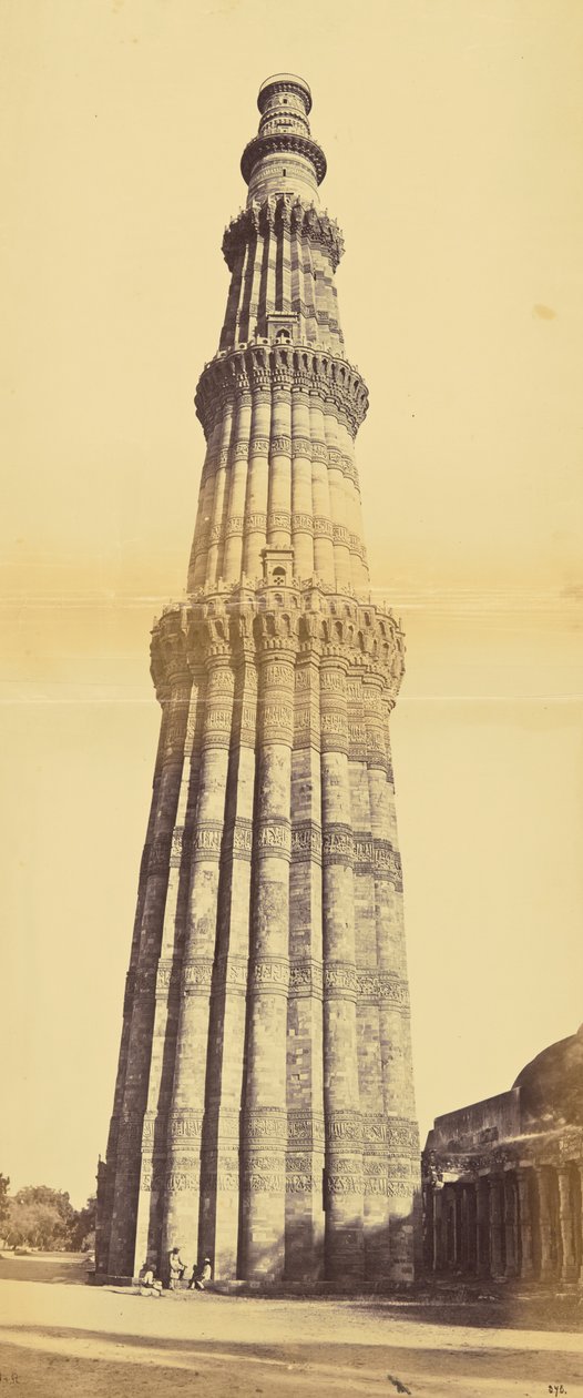 [Qutub Minar, Delhi] tekijältä Shepherd and Robertson