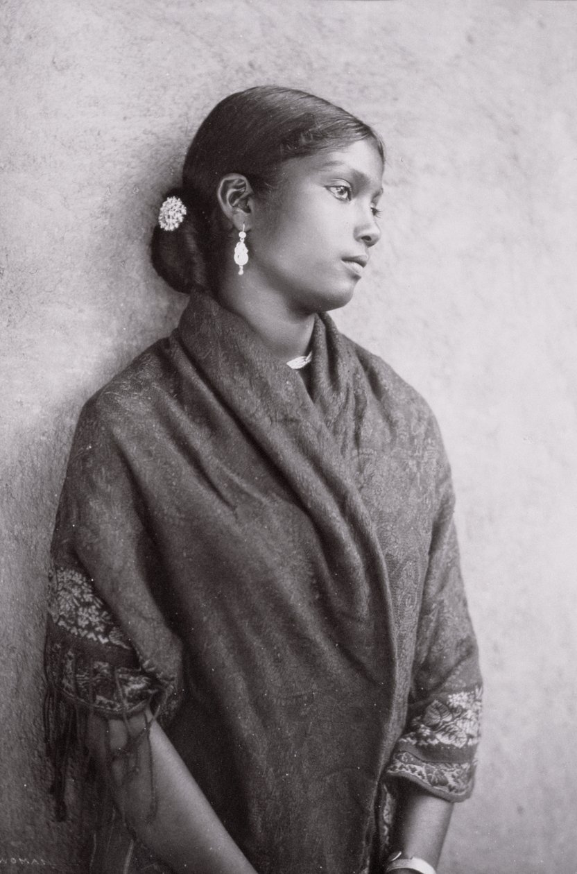 Sinhalese kaunotar, n.1875 (albumiprintti) tekijältä Skeen and Co.