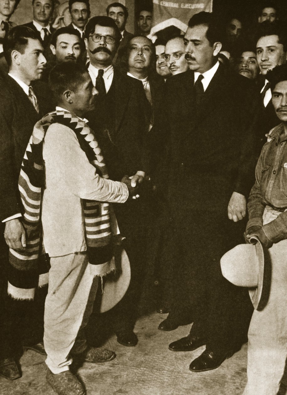 Lazaro Cardenas vastaanottaa intialaisen valtuuskunnan, 1930-luku (bw kuva) tekijältä Steinheimer
