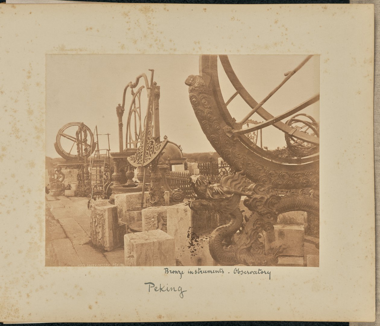 Observatorio. Peking tekijältä Thomas Child