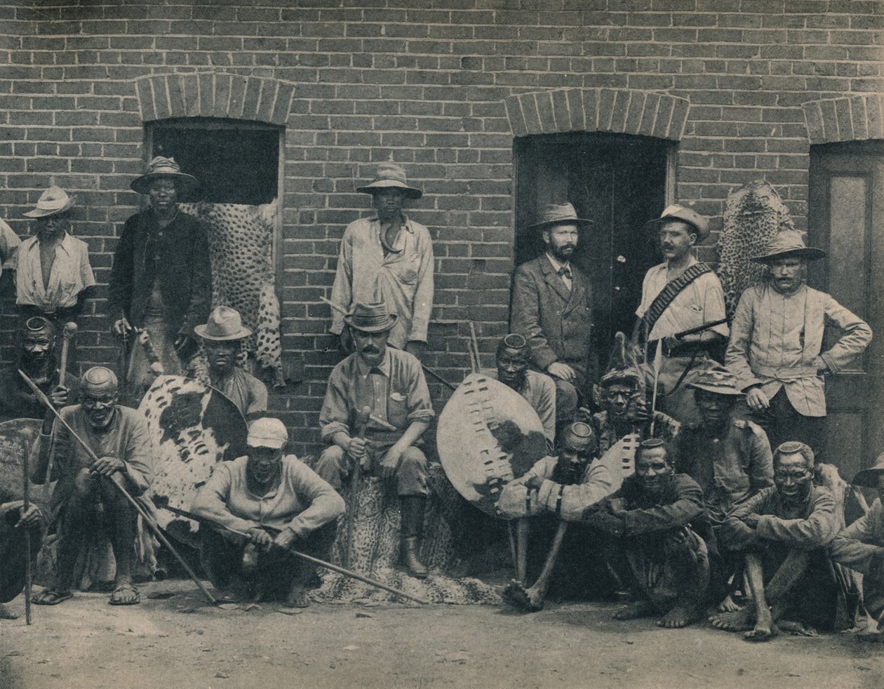 Ryhmä Afrikaners ja Zulus, c1900. tekijältä Unbekannt