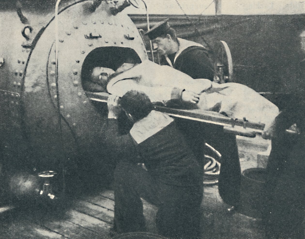 Recompression Chamber, 1936 tekijältä Unbekannt