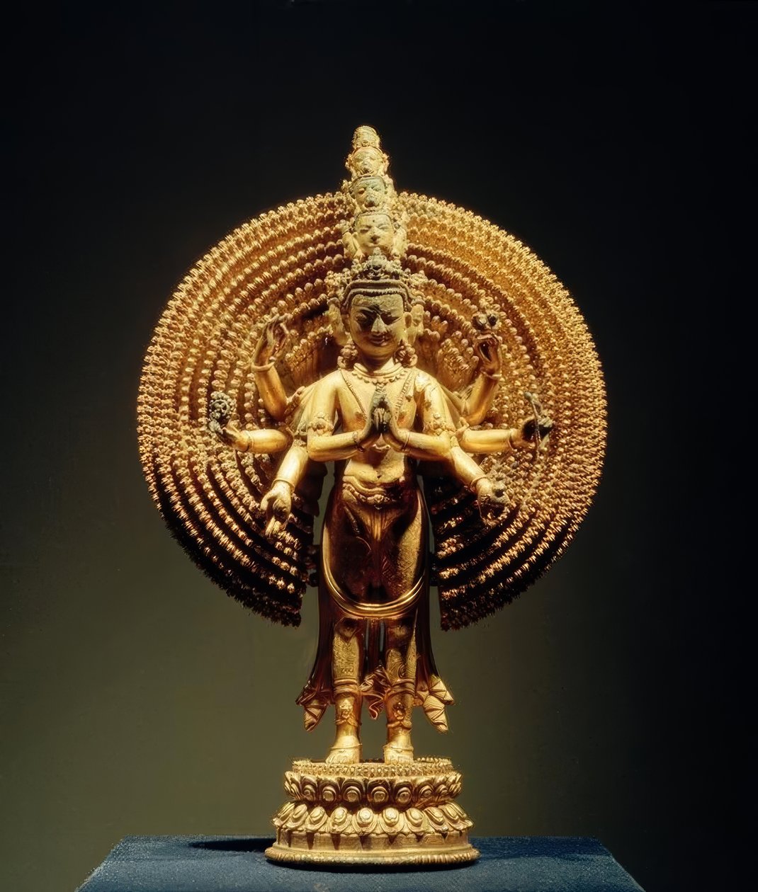 Avalokitesvara / Skulptur, 14. Jhdt. tekijältä Unbekannt