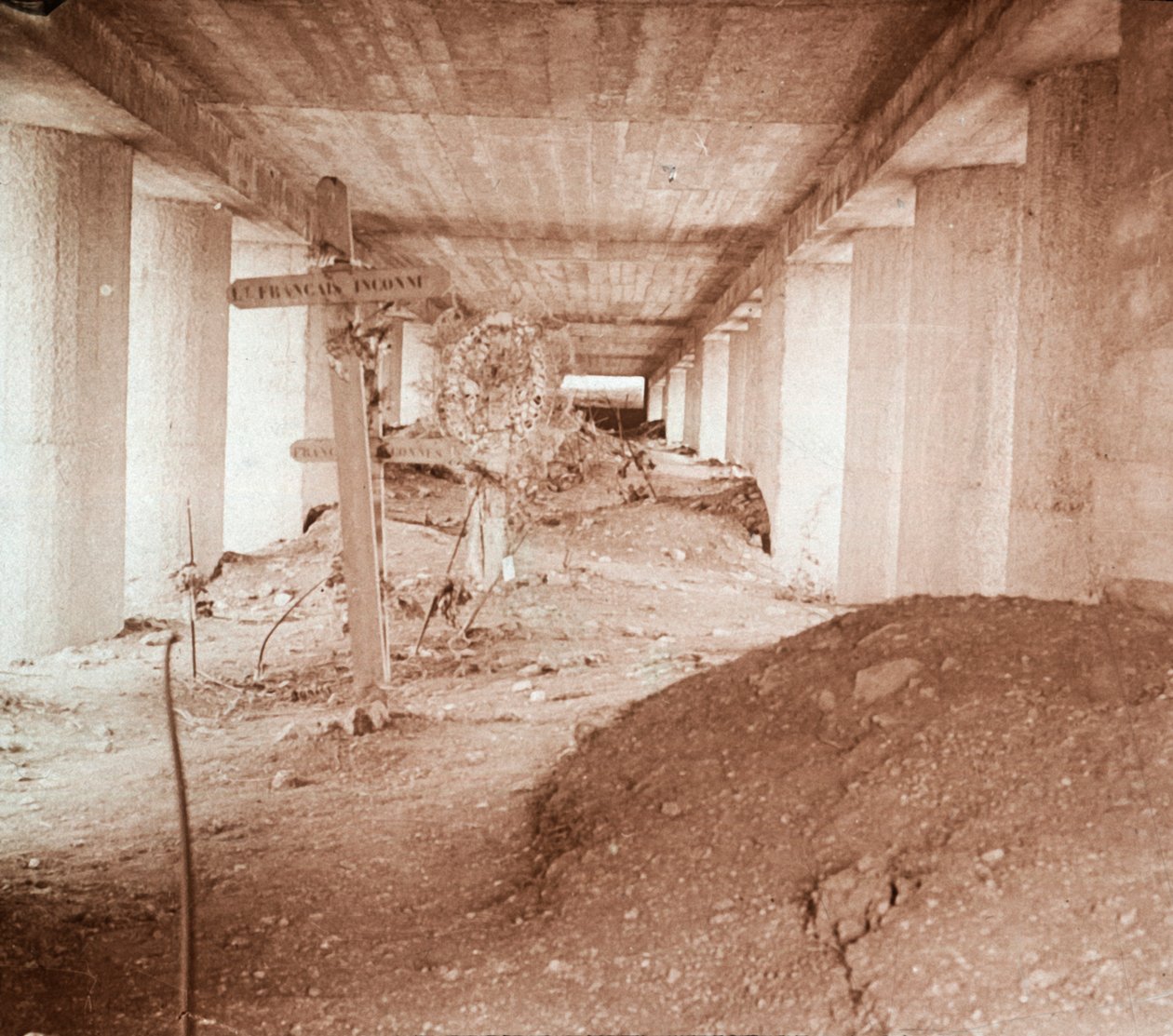 Bayonet Trench, Verdun, Pohjois-Ranska, c1916-c1918. tekijältä Unbekannt