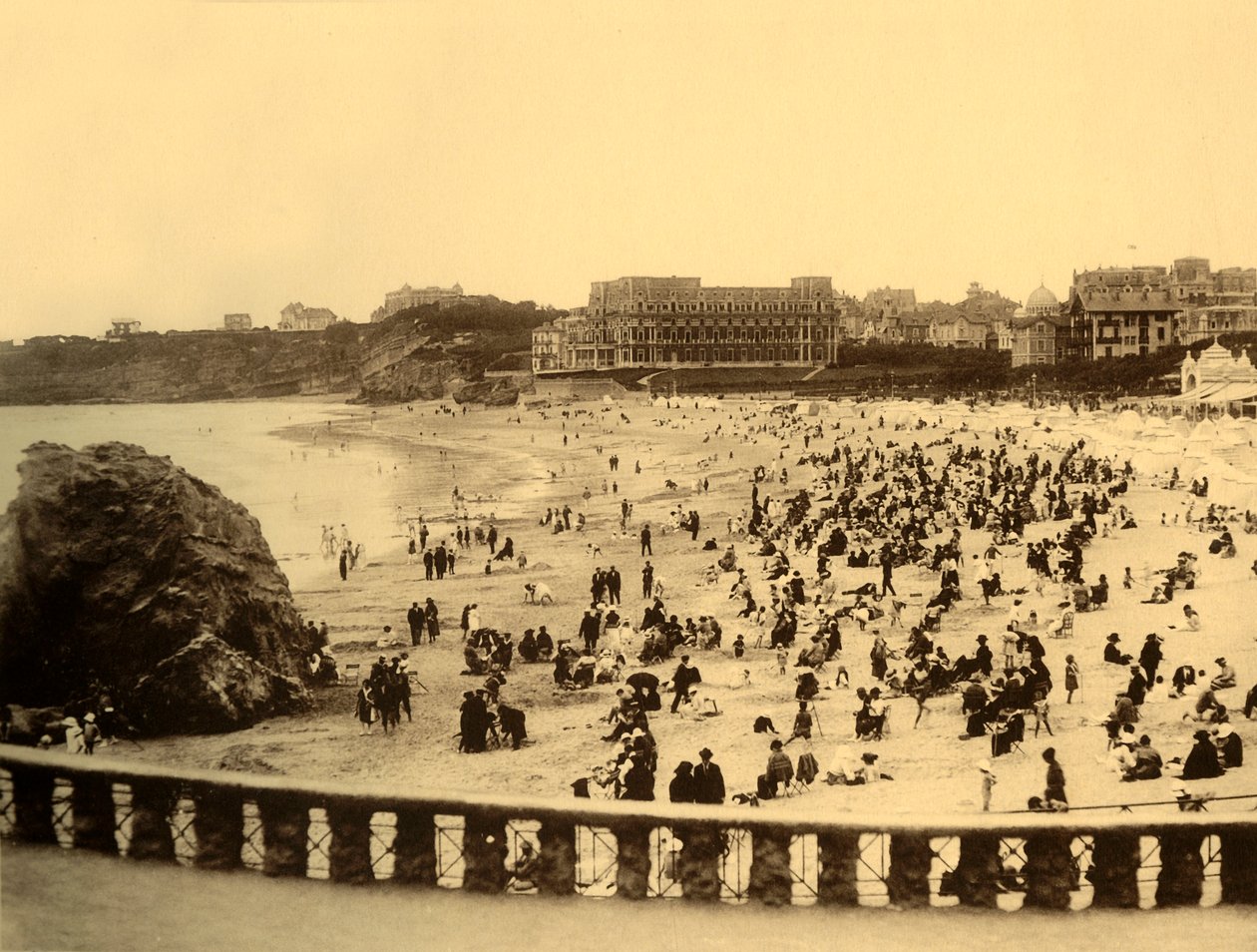 Biarritz - Grande Plagella, vuodelta 1930. tekijältä Unbekannt