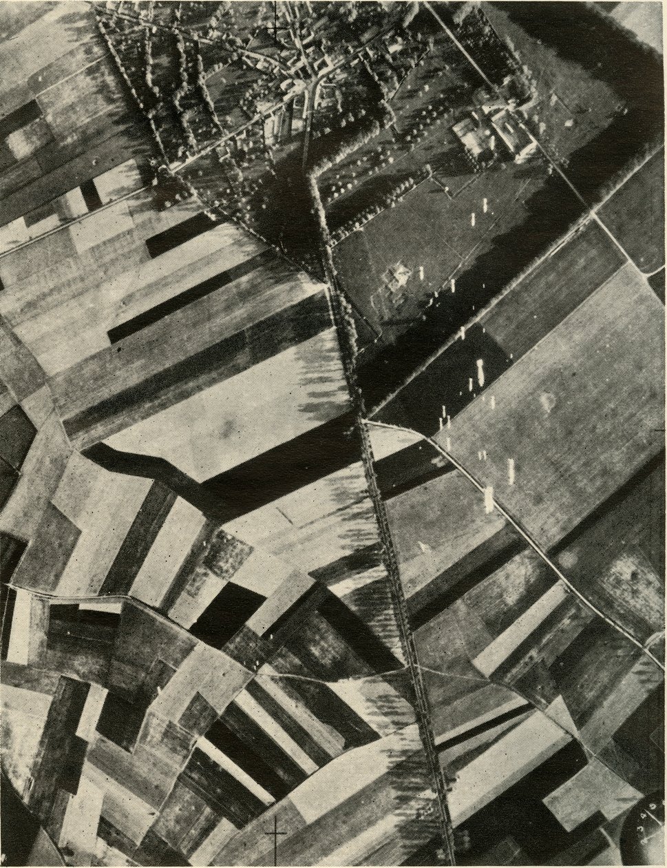 British Bombs on an Enemy Convoy, 1939-1940, 1941. tekijältä Unbekannt