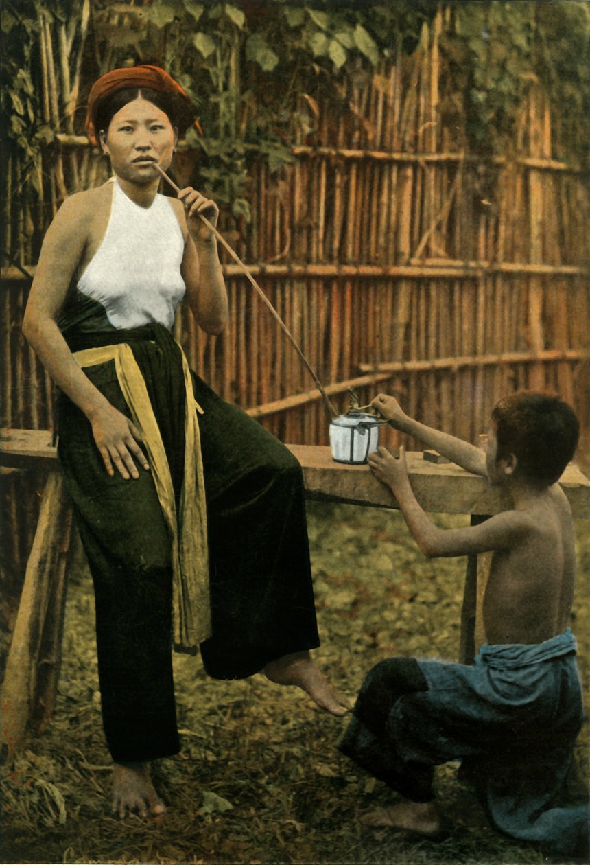 Femme Fumant De LOpium, Nainen tupakoiva oopiumi, 1900. tekijältä Unbekannt