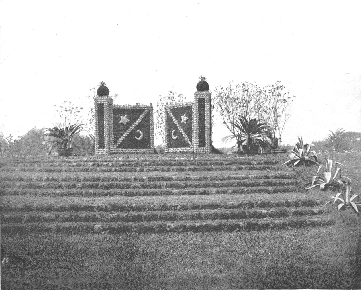 Gates Ajar, Washington Park, Chicago, Illinois, USA, 1900. tekijältä Unbekannt