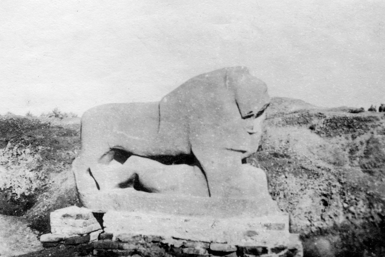 Babylonin leijona-patsas, Babylon, Babil, Mesopotamia, 1918 tekijältä Unbekannt