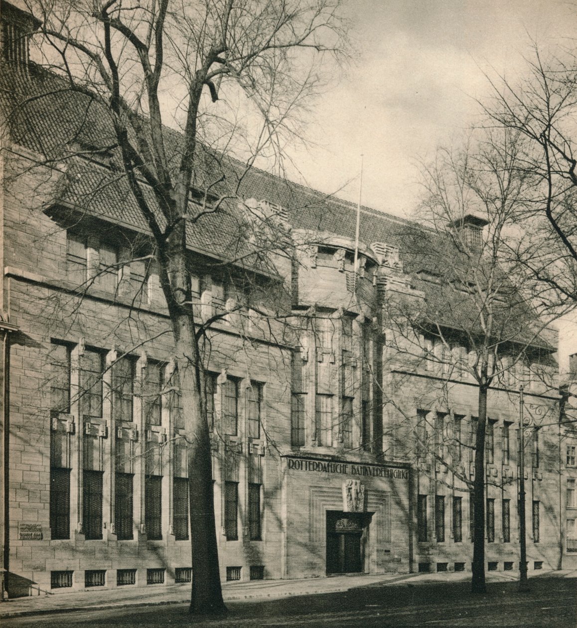 Pääjulkisivu, Bank of Rotterdam, Haag, 1920 tekijältä Unbekannt