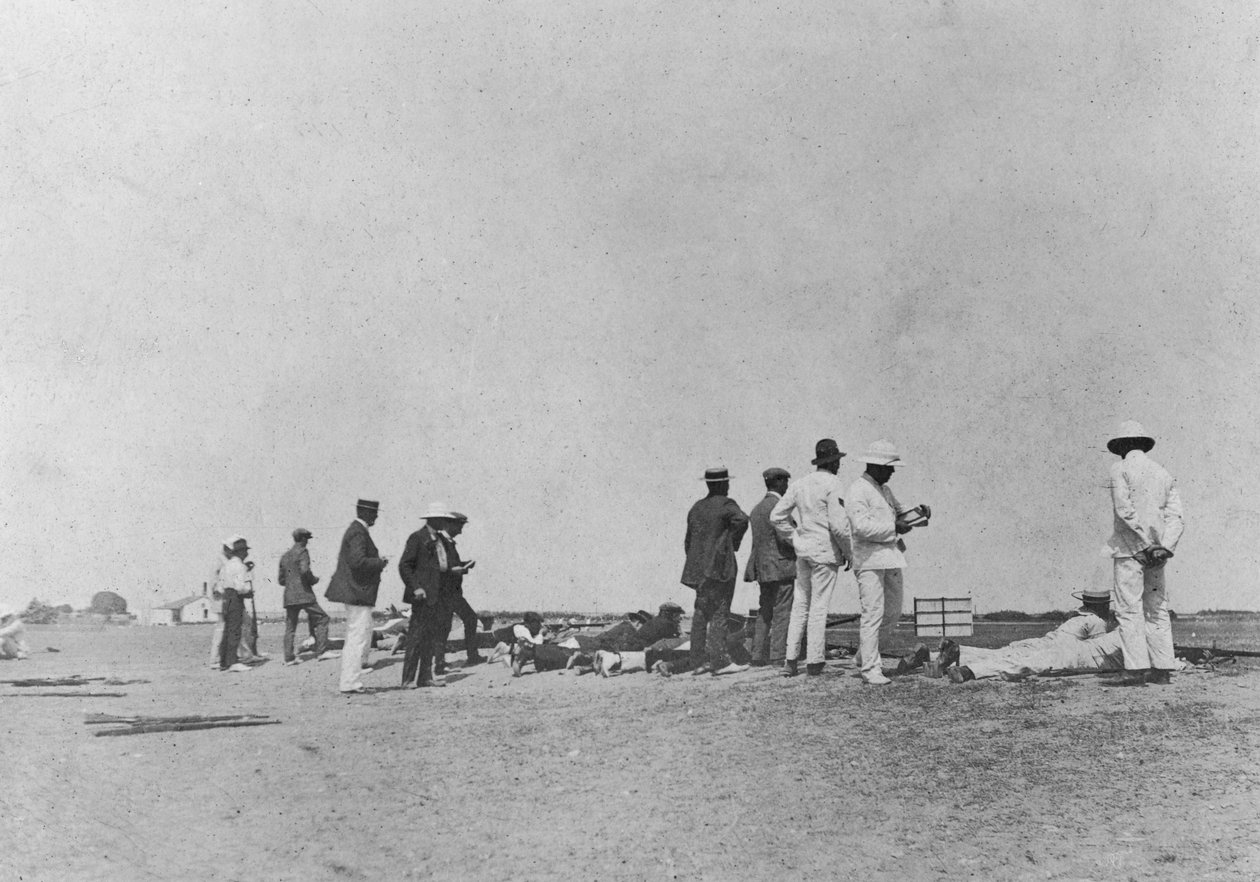 Miehet kiväärin radalla, 1900-luku tekijältä Unbekannt