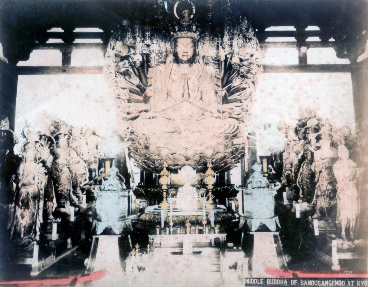 Keski-Buddha, Sanjusangendon temppeli, Kioto, Japani tekijältä Unbekannt