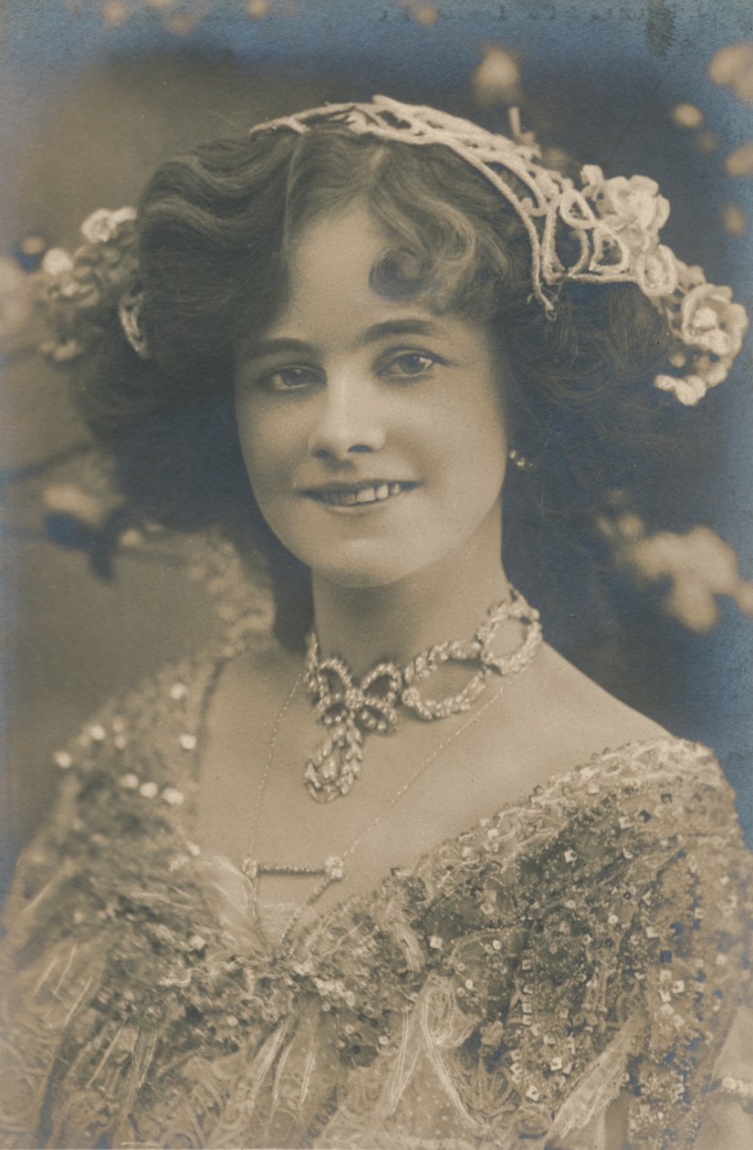 Neiti Gertie Millar, 1879-952, c1930. tekijältä Unbekannt