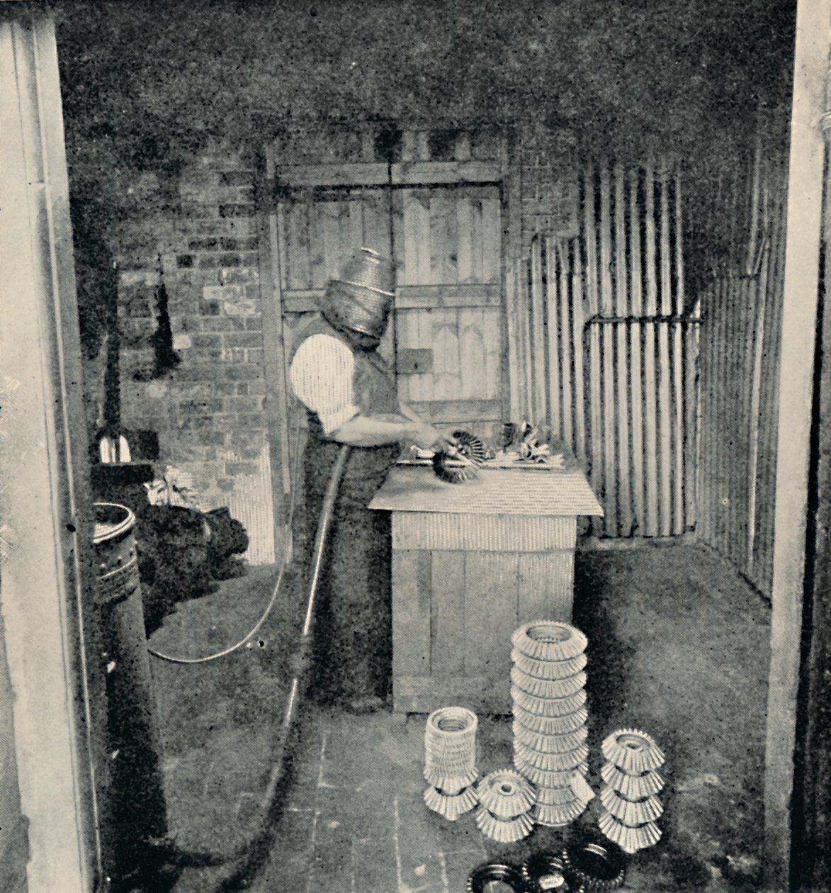Hiekkapuhalluspyörät, c1917 tekijältä Unbekannt